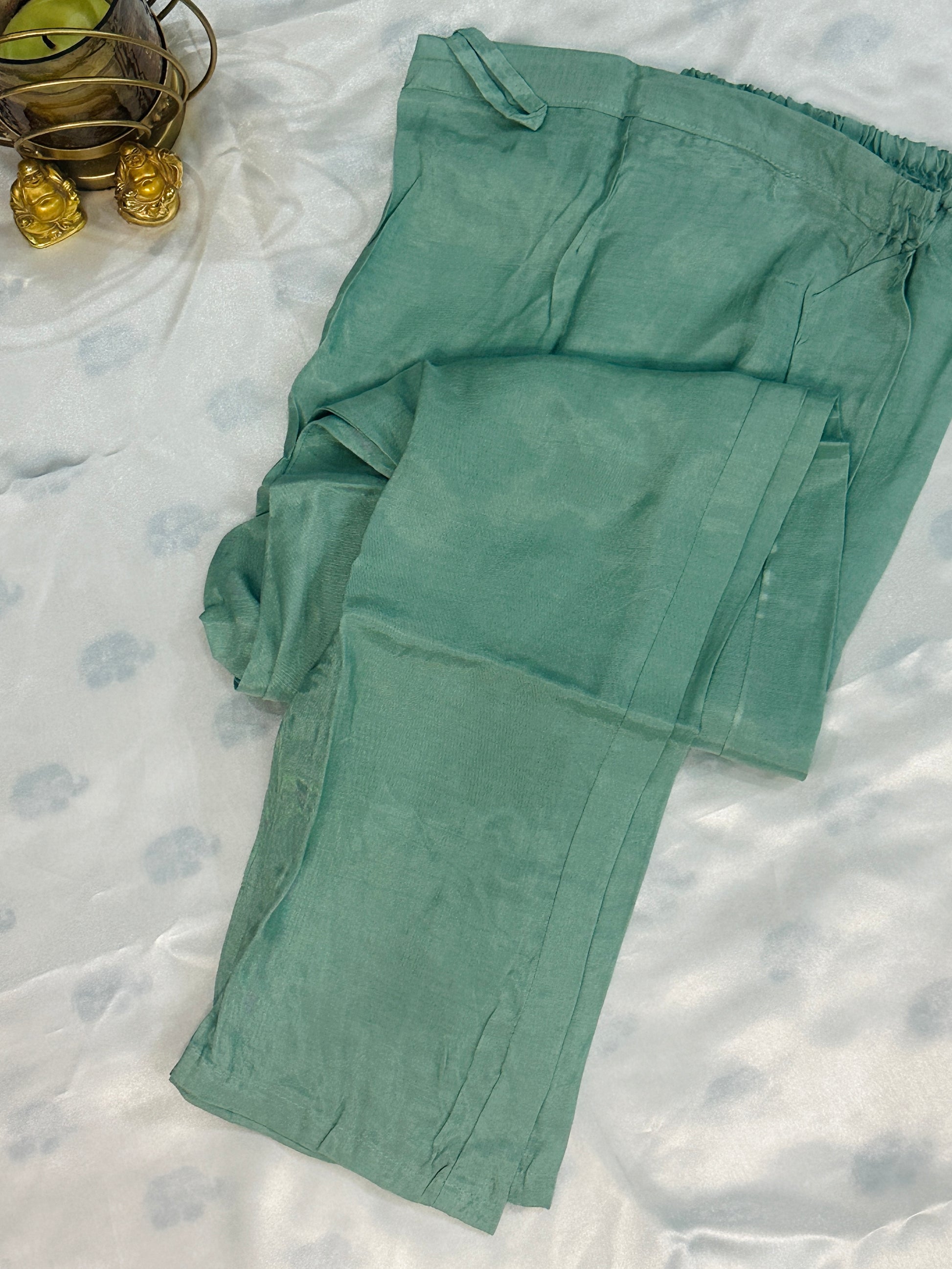 Minimal Salwar Set