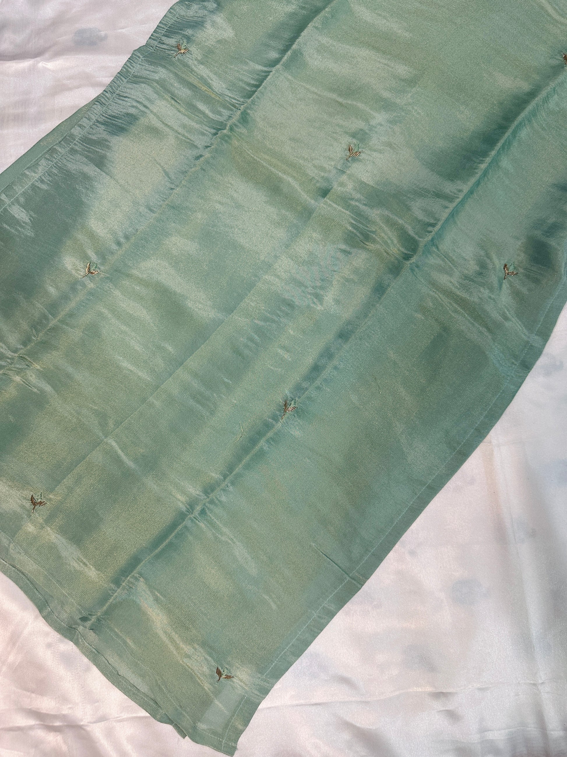 Minimal Salwar Set