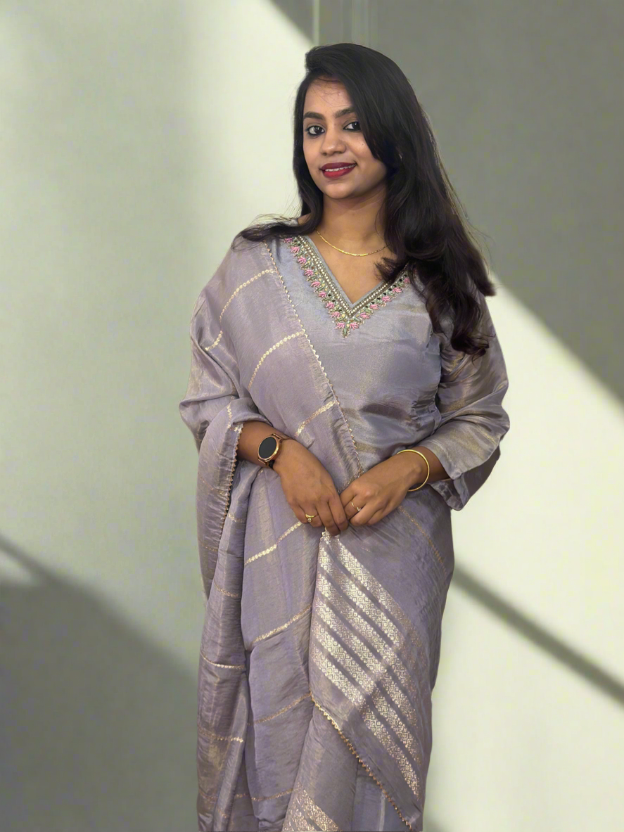 Minimal Salwar Set